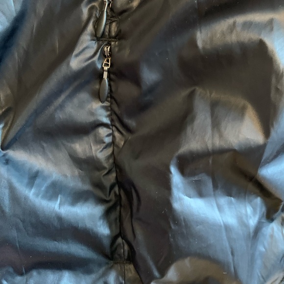 Under Armour Windbreaker - Picture 3 of 8